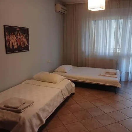 Cozy & Spacious Flat - City Centre Wilson Square Apartment *