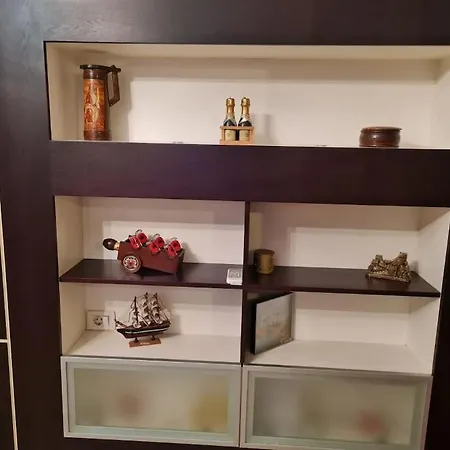 Cozy & Spacious Flat - City Centre Wilson Square Apartment Tirana
