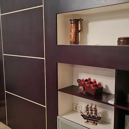 Cozy & Spacious Flat - City Centre Wilson Square Apartment